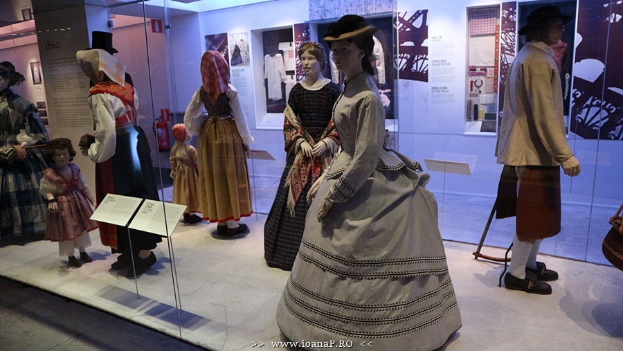Power of fashion at Nordiska Museet in Stockholm foto02